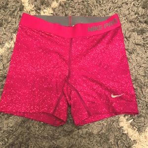 Kids Nike Pros size m.
